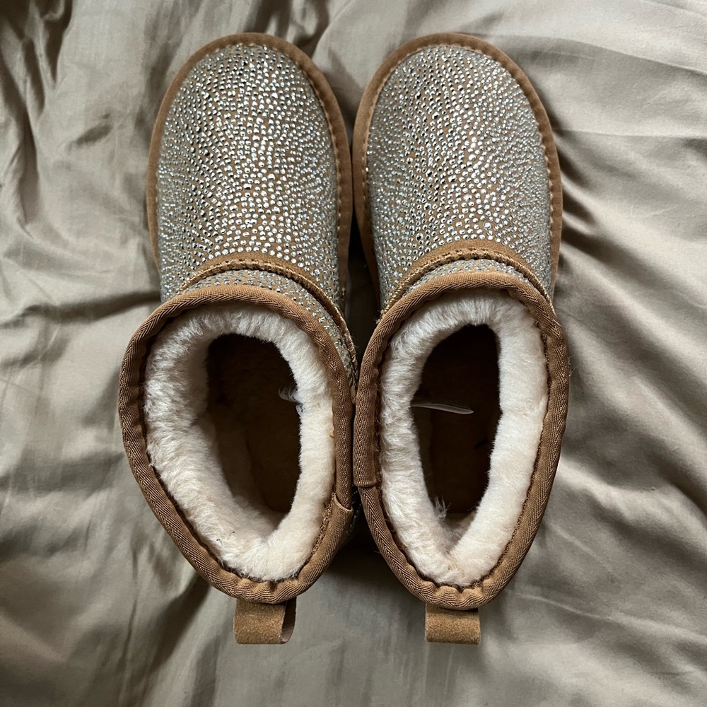 Booties - Picture 3 of 5